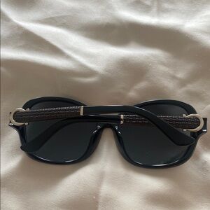 Elegant Black Sunglasses